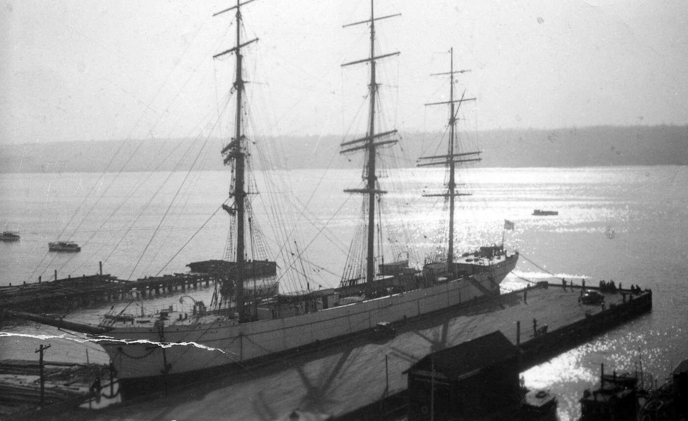 Three-masted Sailer 