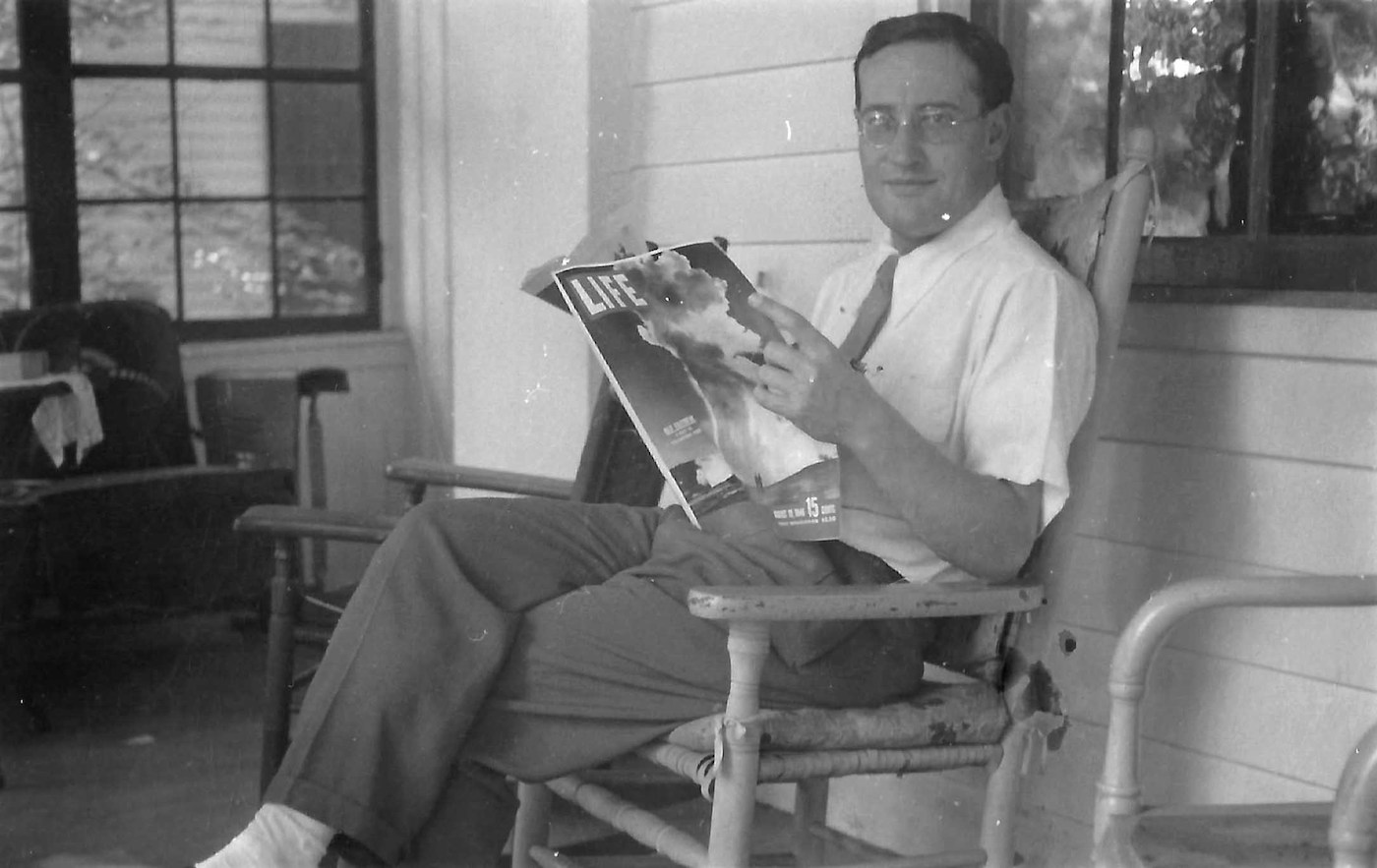 Laurence Feininger auf der Veranda in Stockbridge I