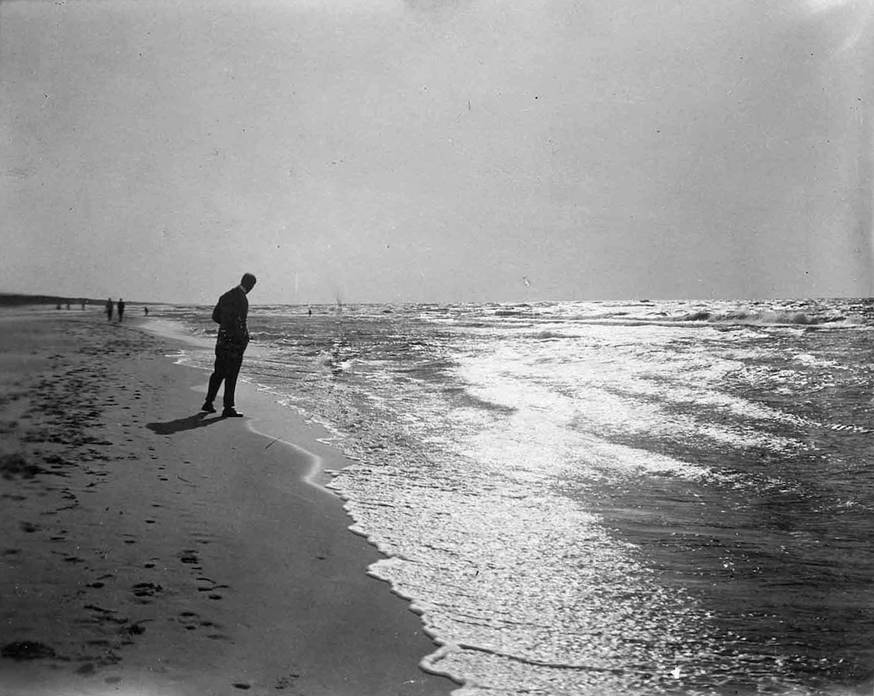 Lyonel Feininger on the Beach in Deep