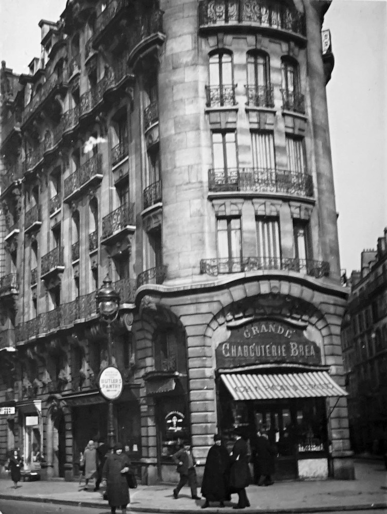 Building in Paris. Grand Charcuterie Brea