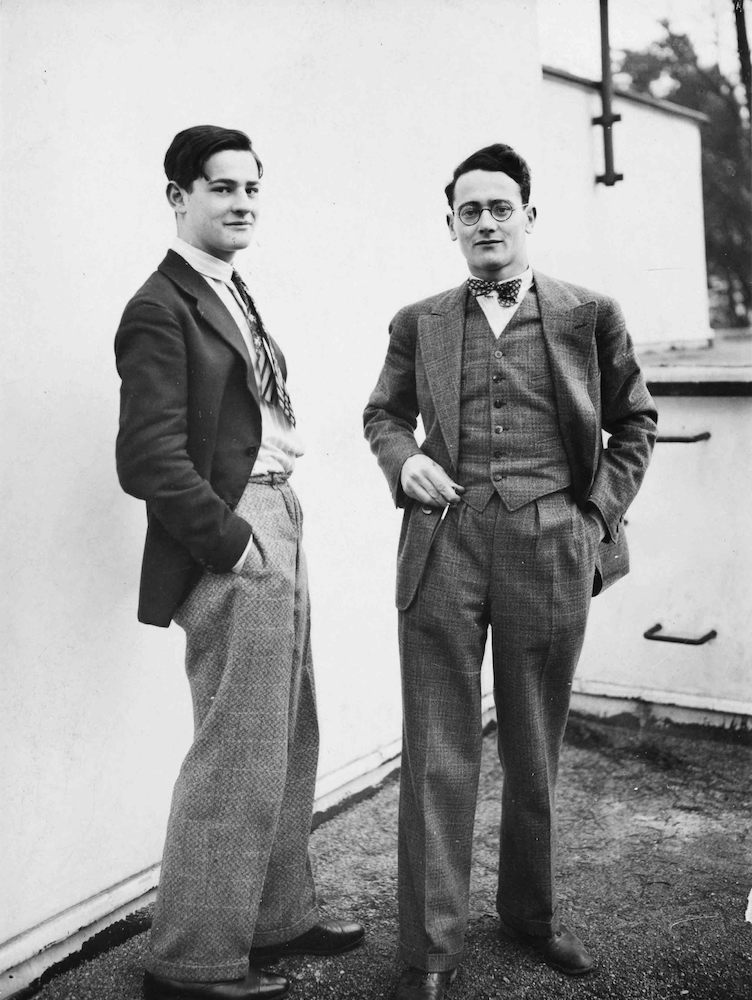 Lux und Andreas Feininger, stehend
