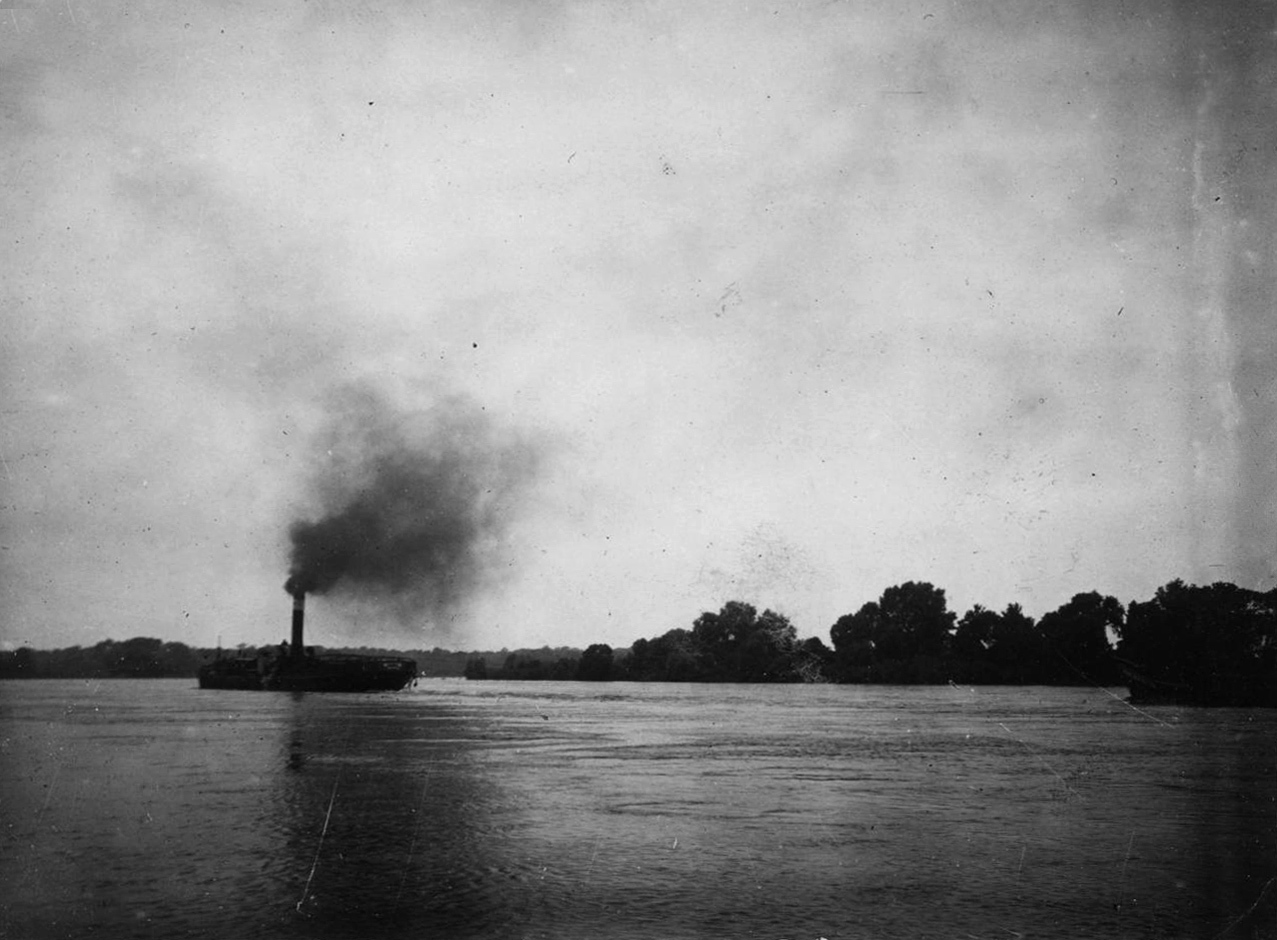 Steamer on the Elbe heading downstream