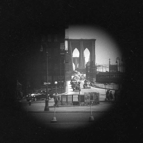 View of the Brooklyn Bridge from Manhattan [Telescope view]