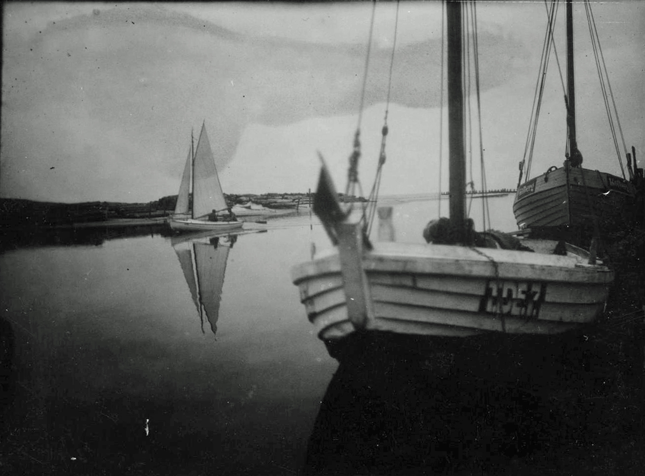 Sailboats in the Rega Estuary, in the foreground the T.DE.7.