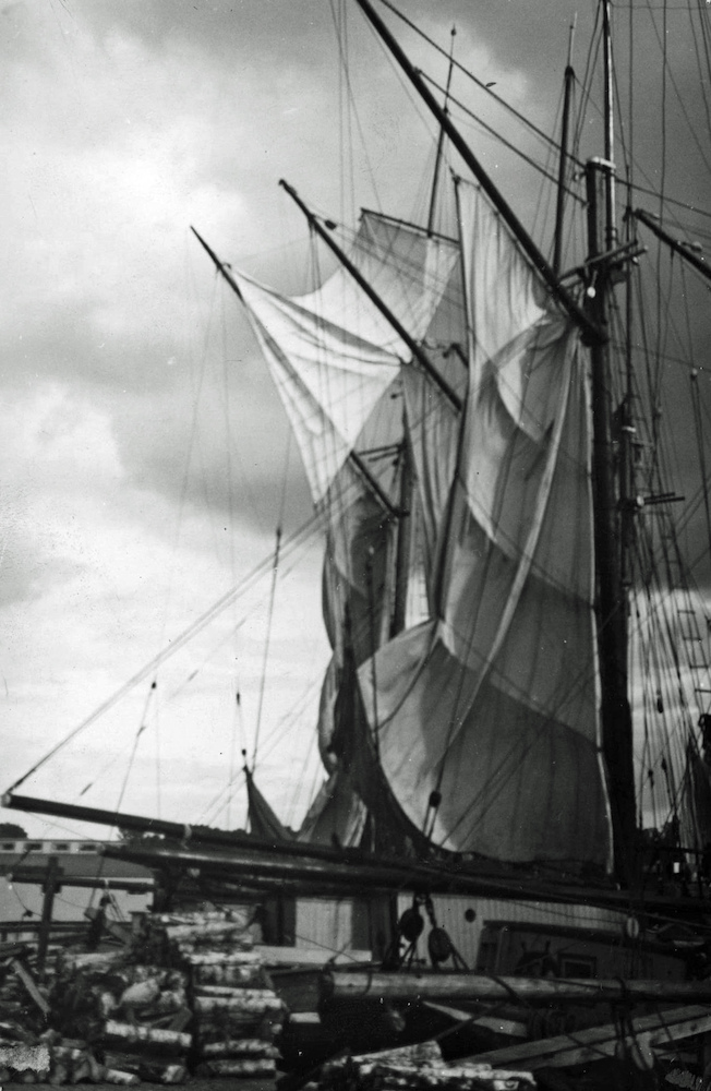 Schooners, Drying Sails VIII