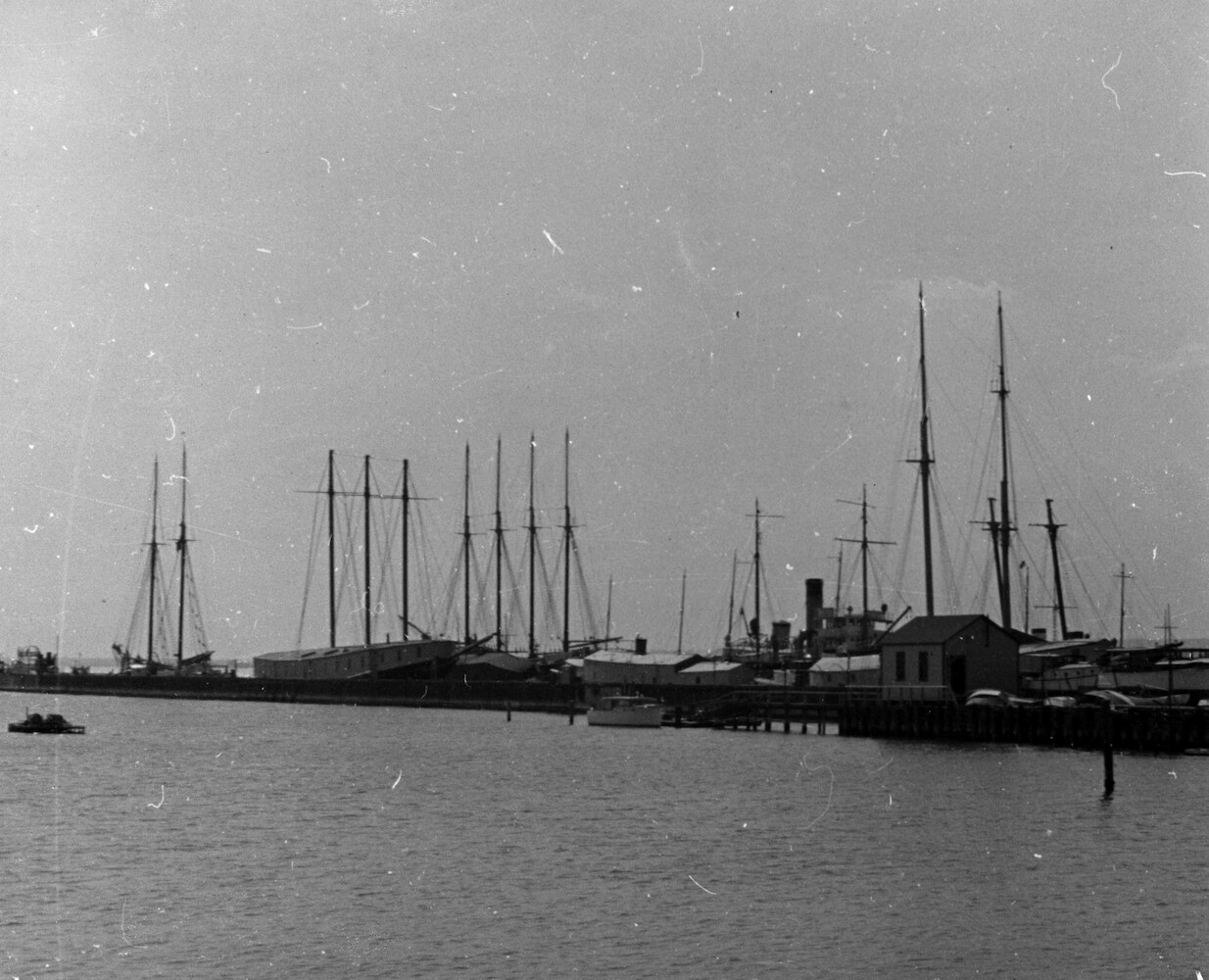 Gravesend Bay or Long Beach, Harbour