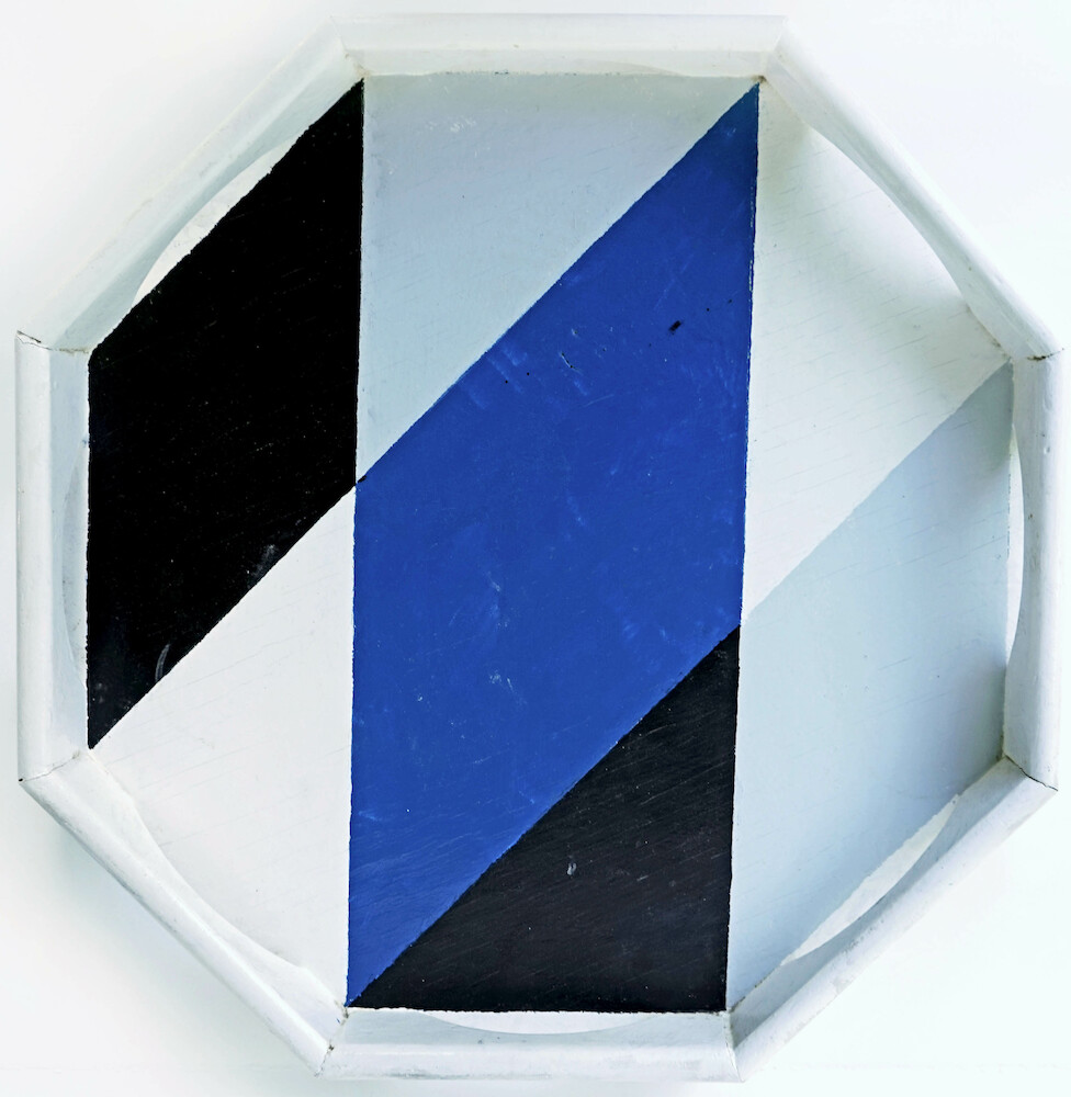 Tablett I. Design Schwarz, Weiß und Blau