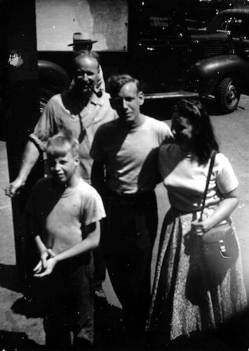 Mr. Dennet mit Sohn Peter, Jerry und Cynthia Pomeroy