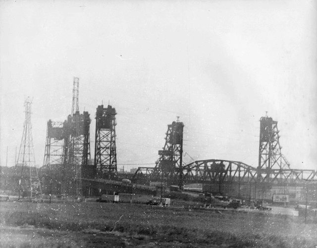 Dock Bridge Newark vom Zug aus fotografiert II