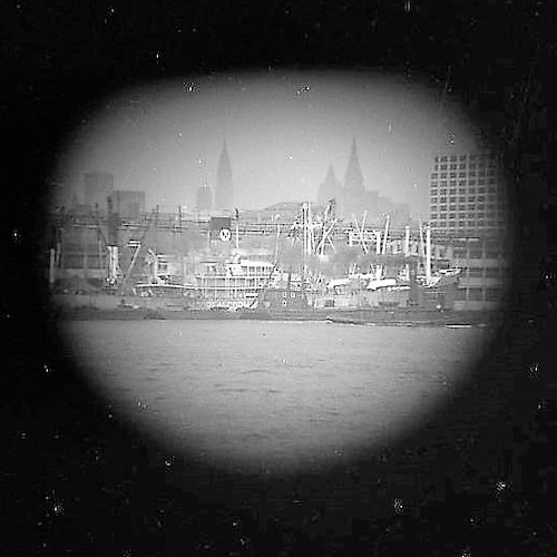 Blick auf Docks von Brooklyn II [Telefoto]